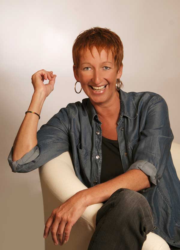 Eva Rossmann - Lesung mit 3-Gänge-Menü bei KU.BA im Marchfeld(c) Edith Walzl Eva Rossmann - Lesung mit 3-Gänge-Menü bei KU.BA im Marchfeld(c) Edith Walzl