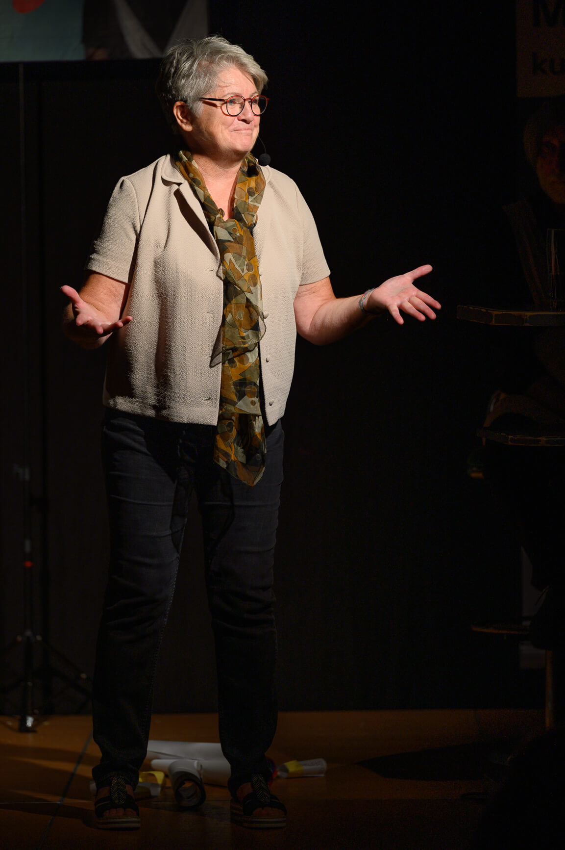 Elisabeth Riedmüller bei der Kabarettwerkstatt